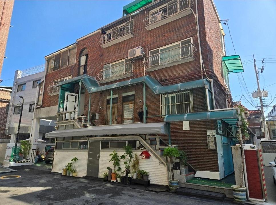 Minionz House #free Parking Seoul
